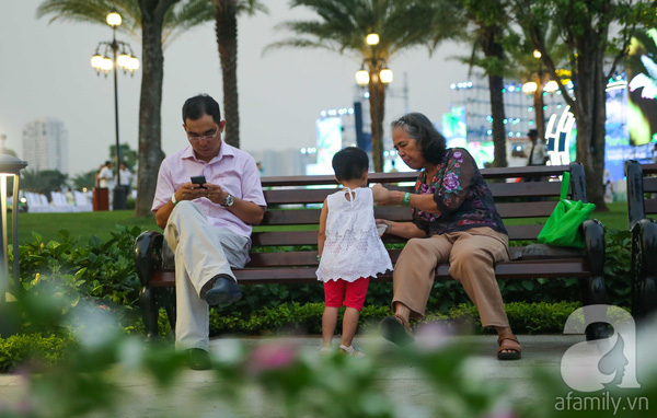 
Sau lễ khai trương kỹ thuật, nh&agrave; đầu tư sẽ mất th&ecirc;m &iacute;t thời gian để ho&agrave;n th&agrave;nh c&aacute;c hạng mục liền kề trước khi mở cửa cho người d&acirc;n v&agrave;o vui chơi, giải tr&iacute;. 
