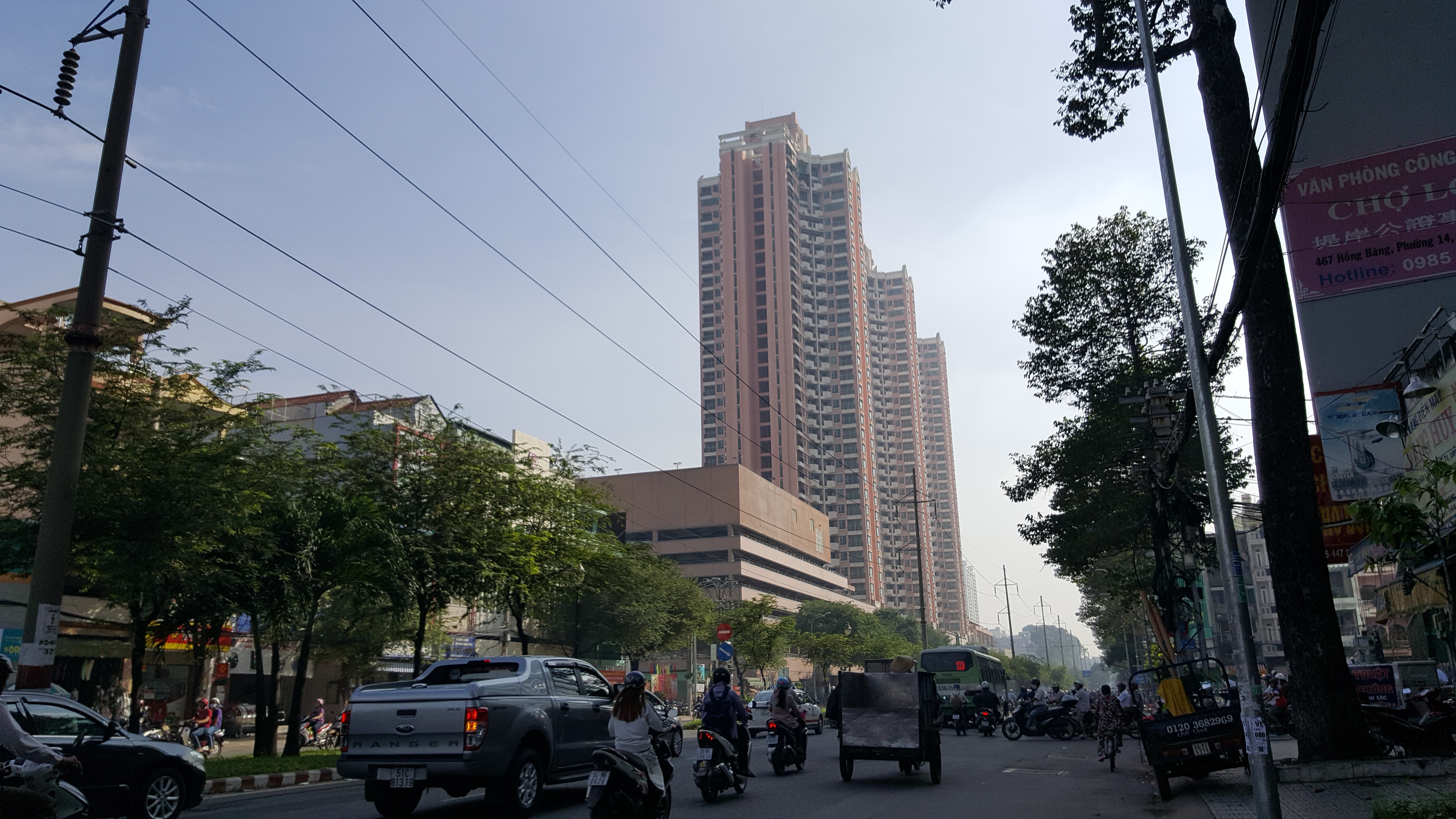 
Dường như cao ốc Thuận Kiều Plaza sắp được lột xác.
