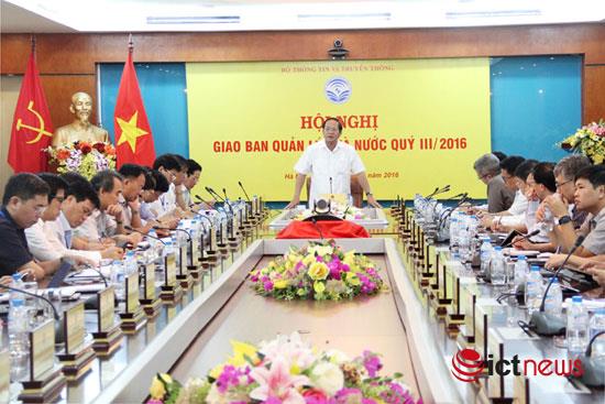 Trong kết luận hội nghị giao ban, Bộ trưởng Bộ TT&TT Trương Minh Tuấn đã giao Thứ trưởng Hoàng Vĩnh Bảo chủ trì chỉ đạo các đơn vị sửa gấp hai Thông tư 25 và 17 của Bộ.