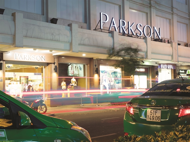 Parkson - cô nàng tiểu thư kiêu kỳ đã bị các đối thủ hất cẳng ra sao? - Ảnh 1.