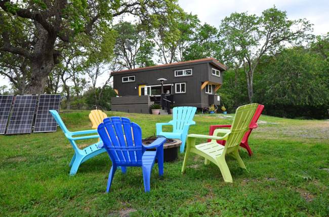 Tổ ấm hạnh phúc với không gian nghỉ ngơi, thư giãn ngoài trời tuyệt đẹp của cặp vợ chồng trẻ.