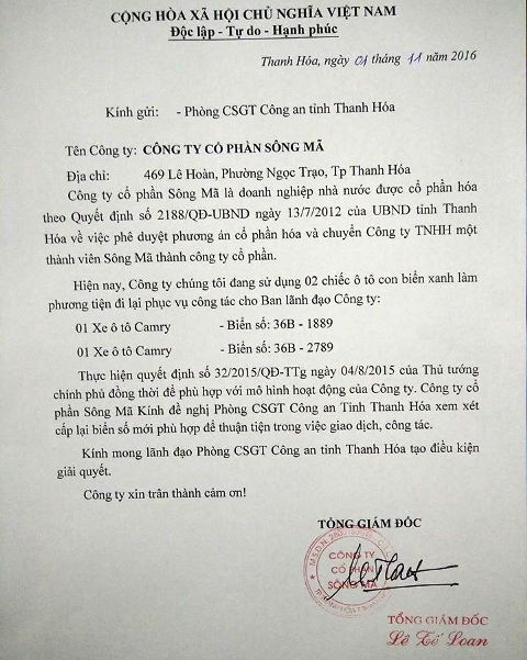 
Công ty CP Sông Mã đã có văn bản gửi Phòng CSGT Công an tỉnh Thanh Hóa xin chuyển đổi 2 chiếc xe biển xanh mà công ty đang sở hữu, trong đó có chiếc xe mà ông Nguyễn Xuân Phi đang mượn
