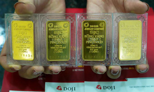
Giá vàng trong nước hiện cao hơn thế giới gần 3 triệu đồng/lượng.

