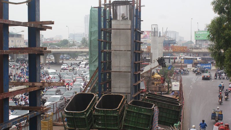 
Dự &aacute;n n&agrave;y đ&atilde; nhiều lần phải điều chỉnh gi&aacute; cho nhiều g&oacute;i thầu
