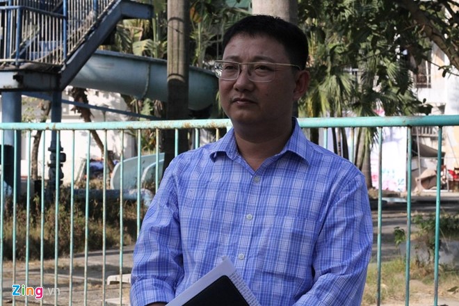 &Ocirc;ng Triệu Như Long trao đổi với Zing.vn. Ảnh: Văn Chương