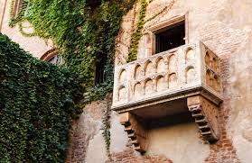 Ng&ocirc;i nh&agrave; n&agrave;ng Juliet tại Verona, tạo cảm hứng cho thiết kế Juliet balcony tại Serenity Sky Villas.