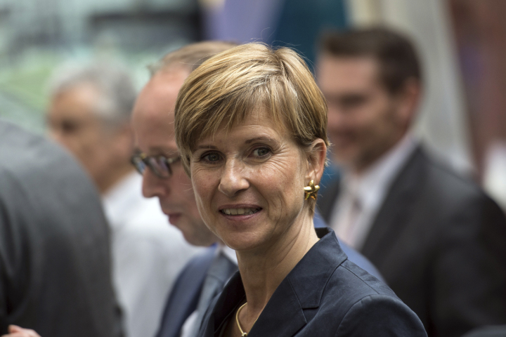 Susanne Klatten sinh năm 1962 và mang quốc tịch Đức. Người phụ nữ giàu nhất nước Đức sở hữu tài sản 17,4 tỷ USD trong cổ phần BMW từ người cha quá cố. Ngoài ra, bà còn sở hữu nhiều thương hiệu danh tiếng khác ở Đức. Tài sản của Klatten tương đương 0,024% GDP toàn cầu.