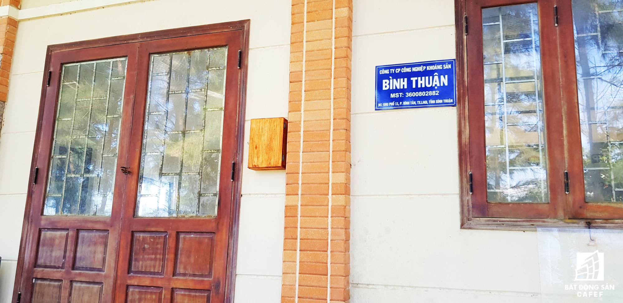 Biển hiệu Công ty Cổ phần Công nghiệp Khoáng sản Bình Thuận