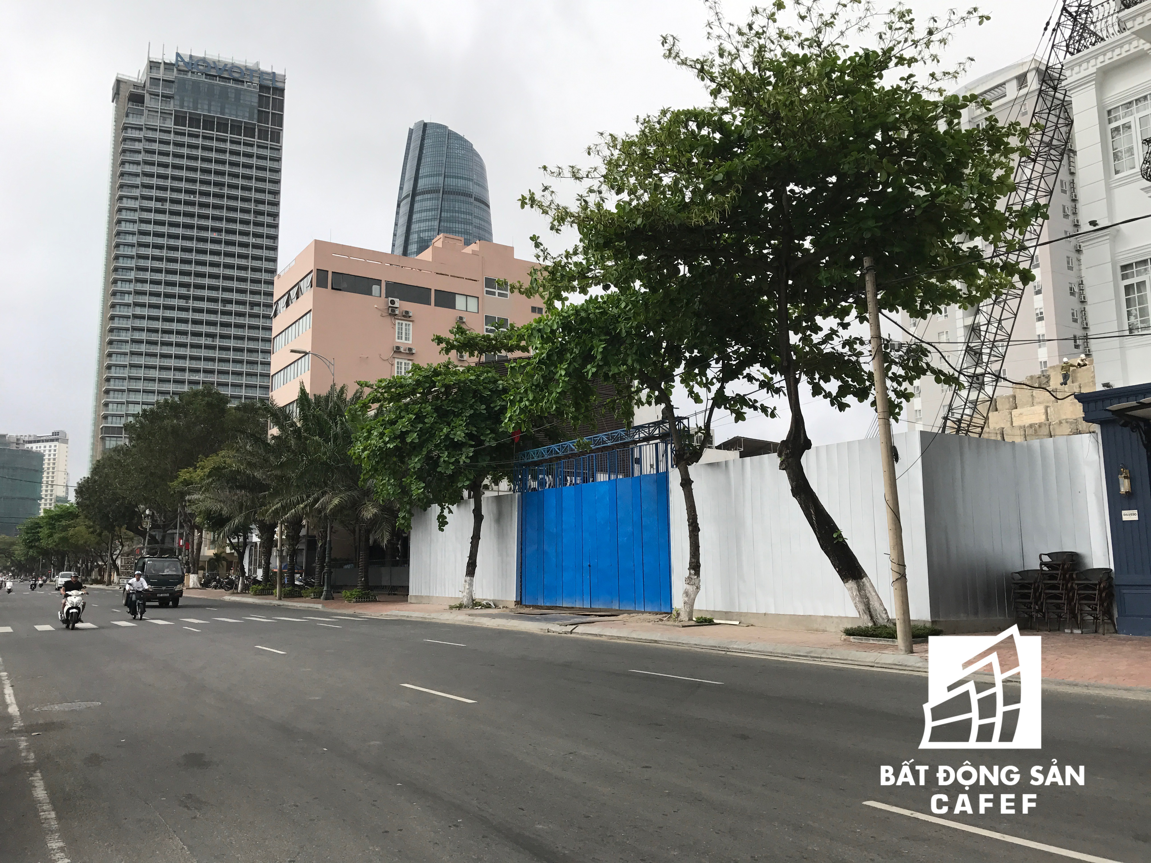 Một dự án khác của Novaland trên đường Bạch Đằng cũng đang trong giai đoạn thử tải.