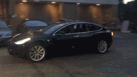 
Tesla Model 3 có khả năng tăng tốc từ 0 lên 100km/h rất nhanh. Nguồn: Tesla
