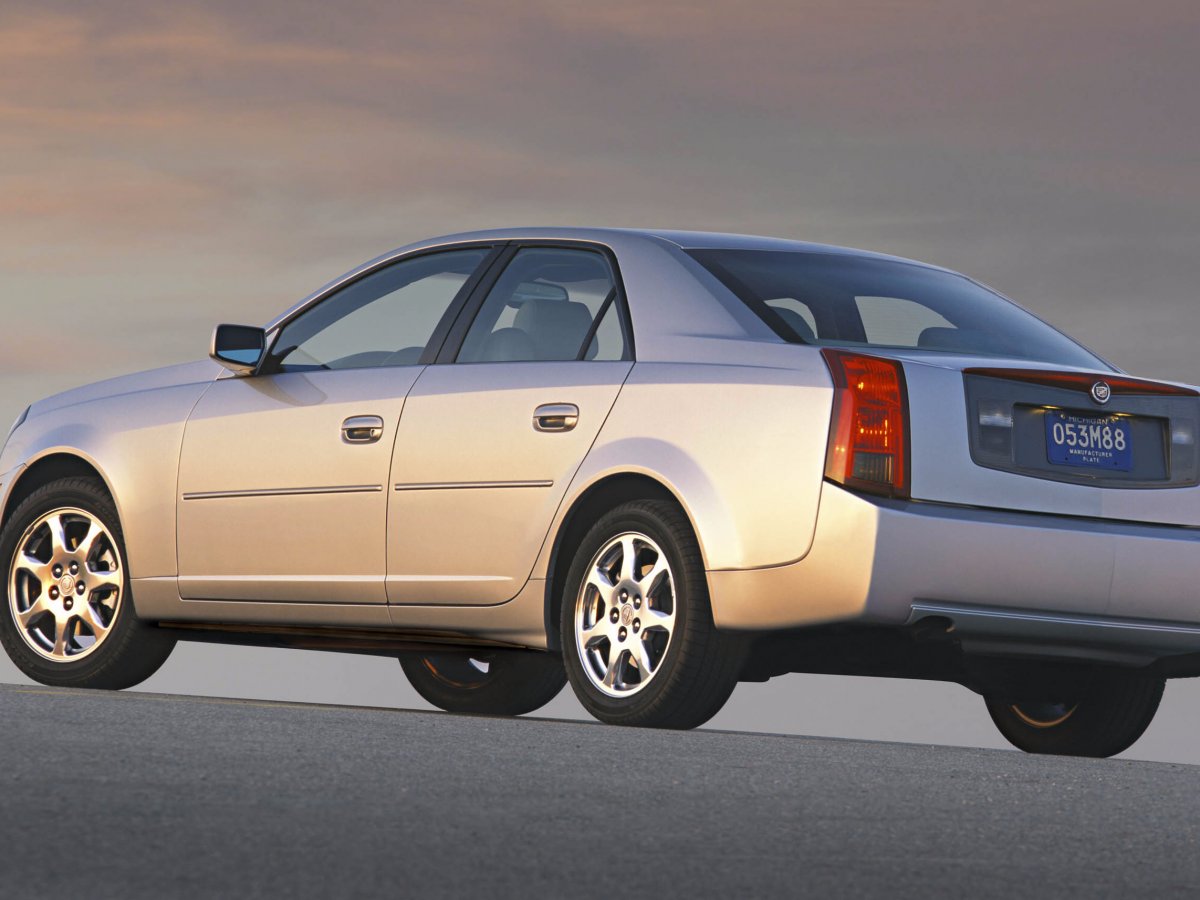 Buffett mua chiếc Cadillac XTS năm 2014.