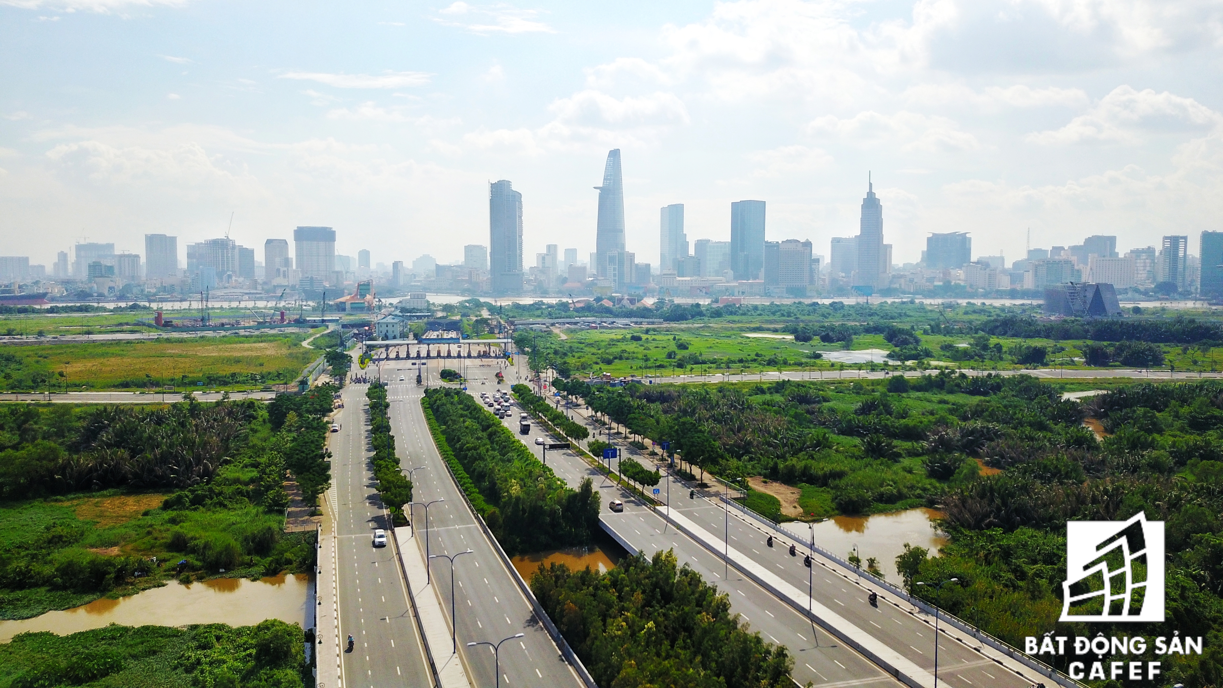 Đường Mai Chí Họ hướng về Hầm Sông Sài Gòn - kết nối thông suốt với trung tâm quận 1.