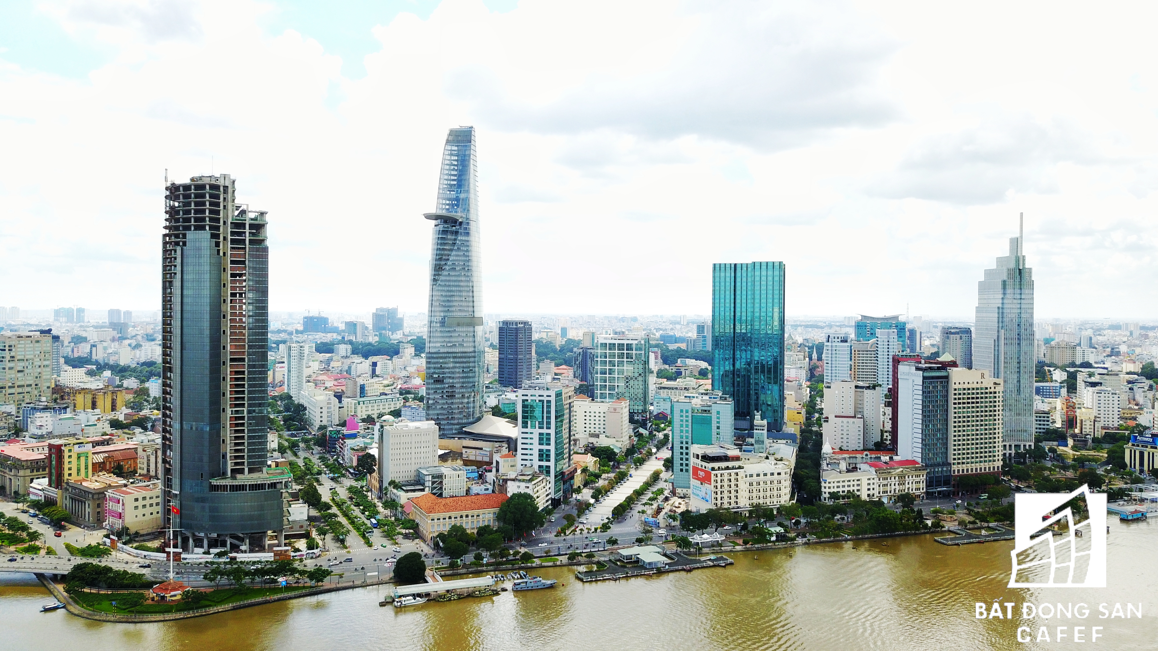 Được biết, sau khi VAMC thu giữ xong dự án Saigon One Tower, đơn vị đã thuê thẩm định giá xác định giá trị tài sản đảm bảo là dự án này đối với khoản vay gốc và lãi 7.000 tỷ đồng, sau đó tổ chức đấu giá công khai.
