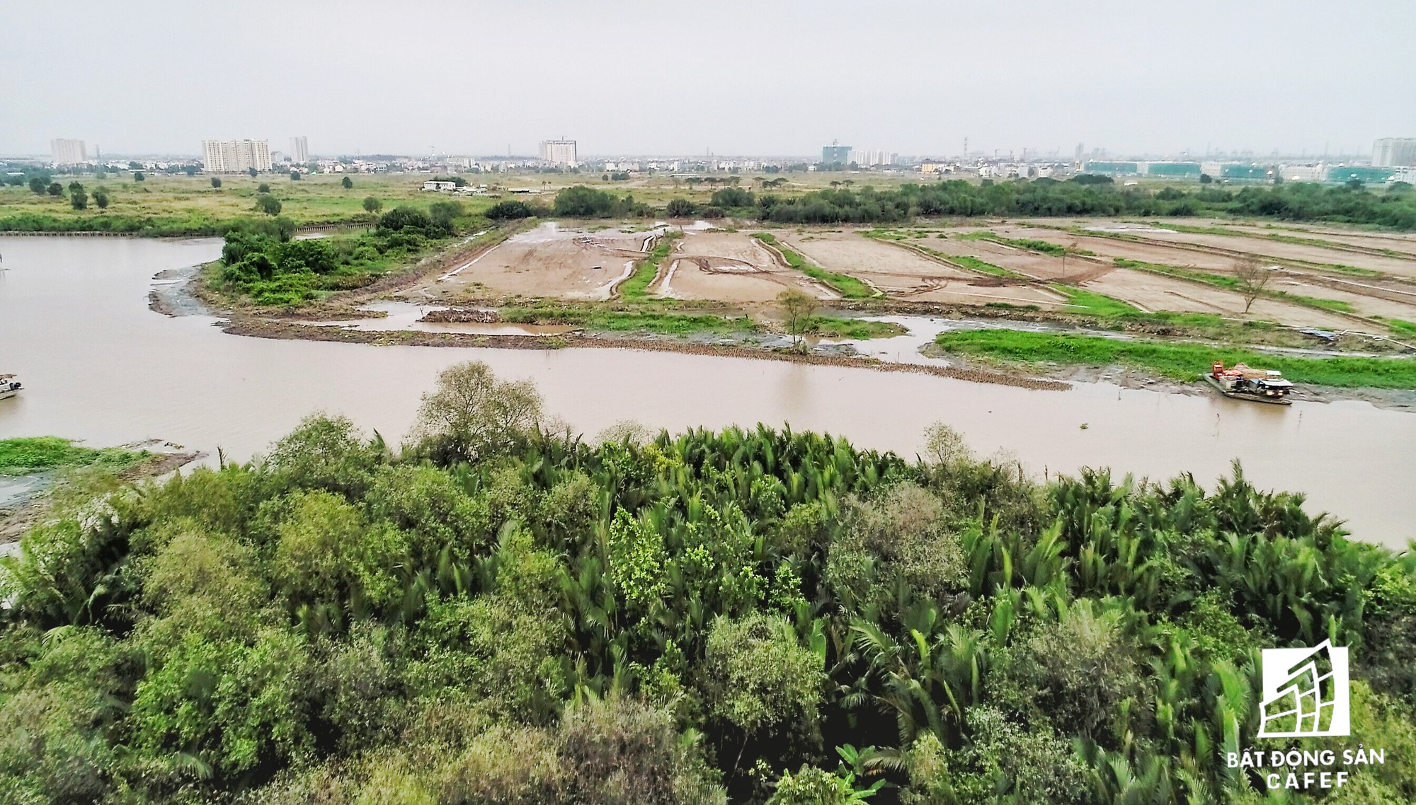 Vụ việc công ty Địa ốc <a href='http://canhodreamhomeriverside.blogspot.com/'><a href='http://canhodreamhomeriverside.blogspot.com/'>Alibaba</a></a> rao bán đất dự án không phải của mình đã khiến chính quyền TP.HCM 1 phen đau đầu. 