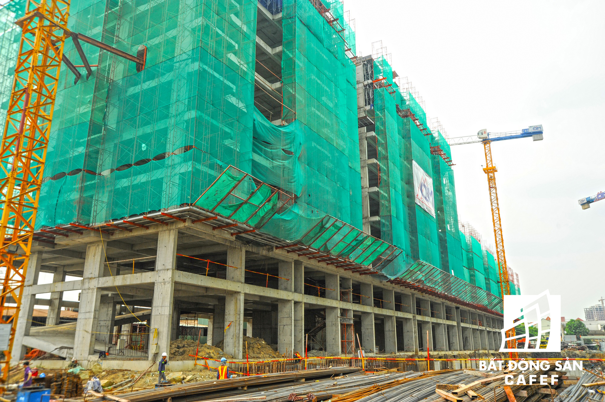 “Để bán được hàng thì cần hài hòa lợi ích của tất cả các bên tham gia thị trường. Chúng tôi chấp nhận chi phí vốn tăng cao để giúp khách hàng giảm tối đa áp lực tài chính dù cách làm này sẽ khiến lợi nhuận giảm. Điều này sẽ giúp thị trường ổn định bền vững hơn để mọi người đều có cơ hội sở hữu nhà ở”, ông Ngô Quang Phúc - Phó Tổng Giám đốc Him Lam Land, nói.