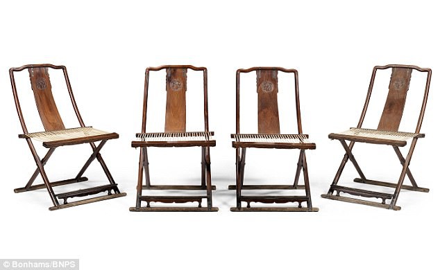 
Chủ nhân của những chiếc ghế quý hiếm này vốn là một nhà ngoại giao nổi tiếng người Ý Marchese Taliani de Marchio.
