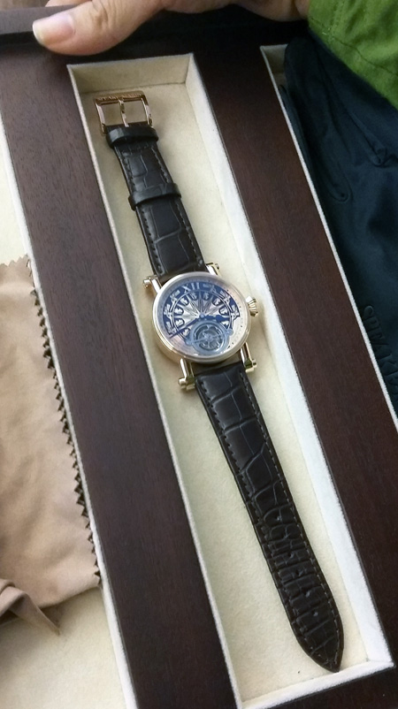 Đồng hồ Speake-Marin Đông Sơn độc đáo với giá gần 3 tỷ đồng.