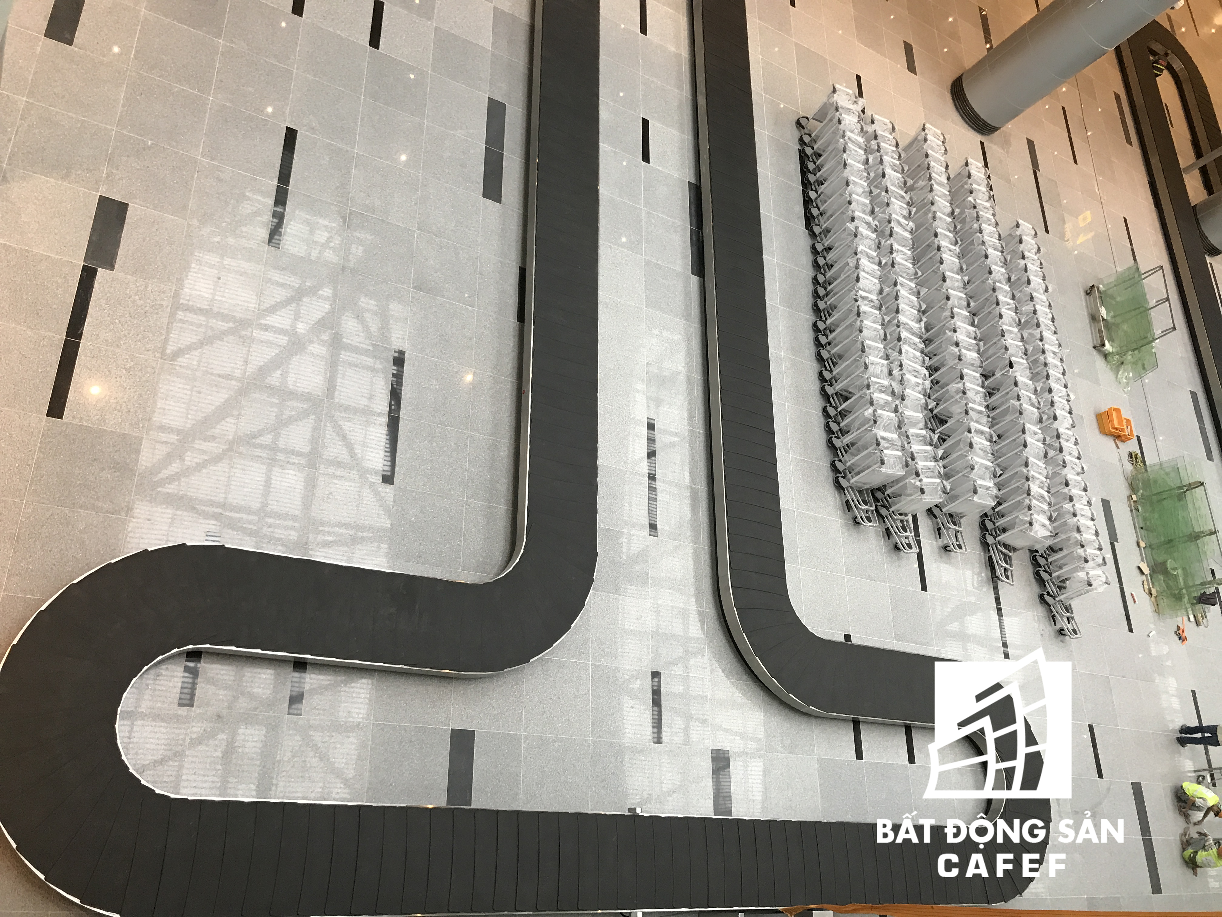 Dây chuyền trả hành lý cho khách bay đang được vận hành thử.