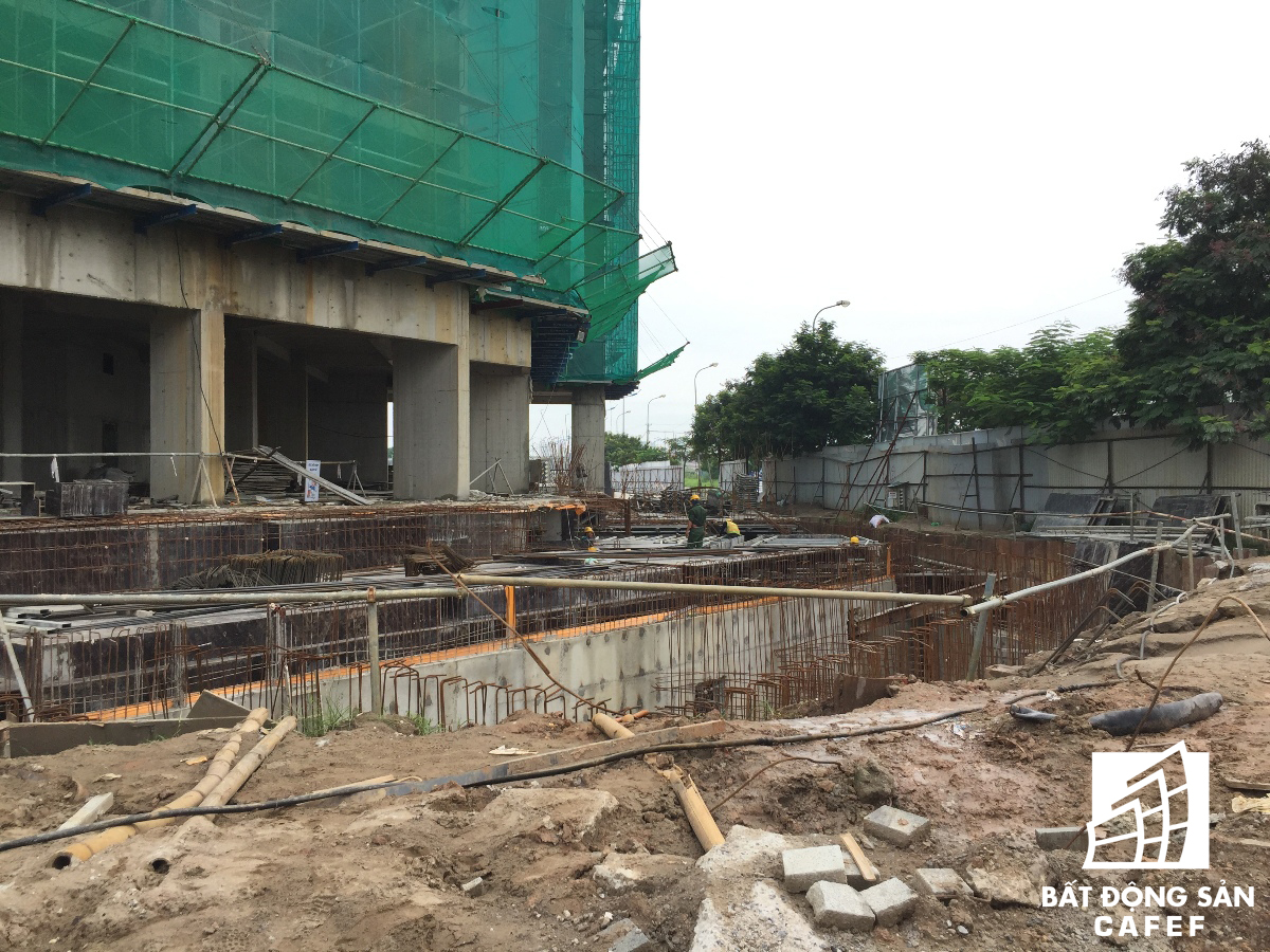 Các hạng mục khác tại dự án đang trong quá trình triển khai hầm và móng.