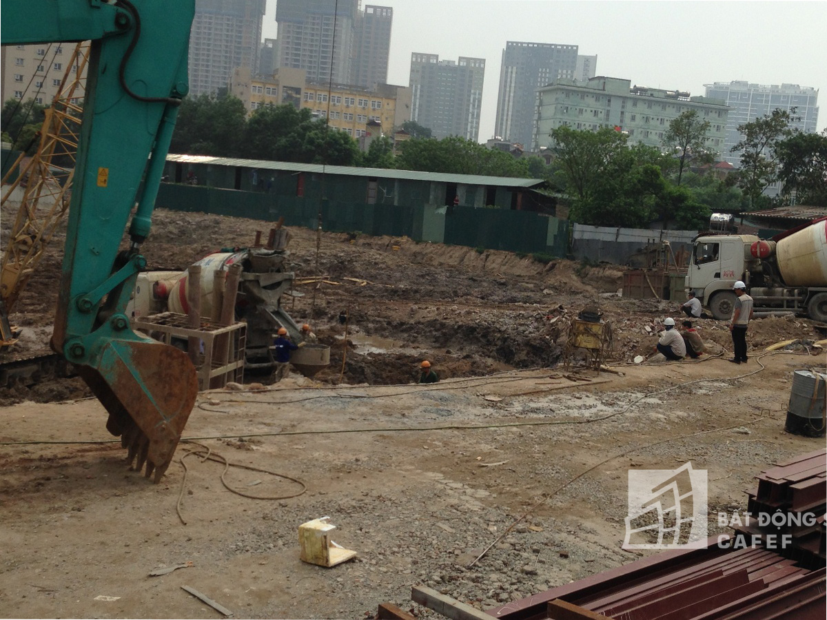 Tiến độ dự án đầu tháng 5 mới đang trong giai đoạn khoan cọc nhồi.