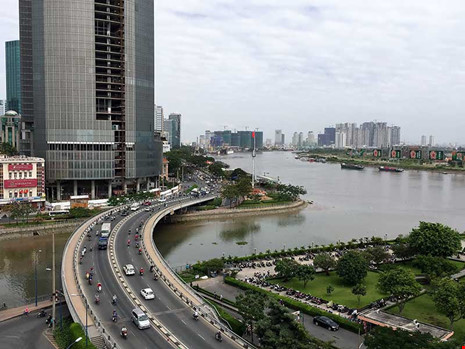 Một góc sông Sài Gòn, nơi dự kiến siêu đường theo đề xuất của Tập đoàn Tuần Châu sẽ đi qua. Ảnh: MP