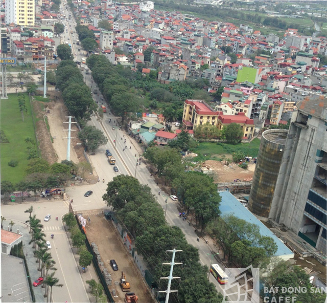 
Đường Phạm Văn Đồng đoạn đi qua dự án.
