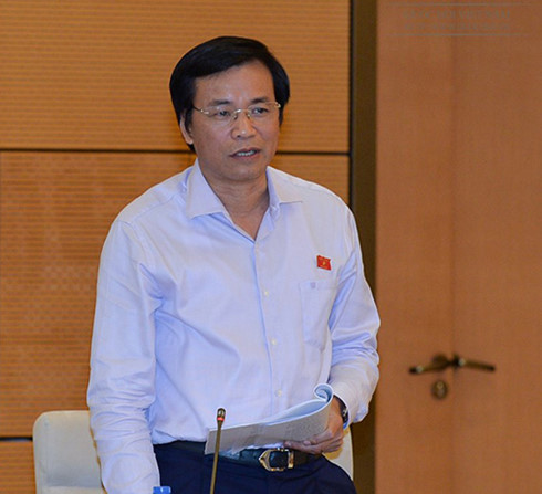 
Tổng Thư ký Quốc hội Nguyễn Hạnh Phúc phát biểu tại phiên họp
