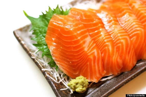 
Người Nhật ăn nhiều cá béo như cá hồi, cá ngừ.
