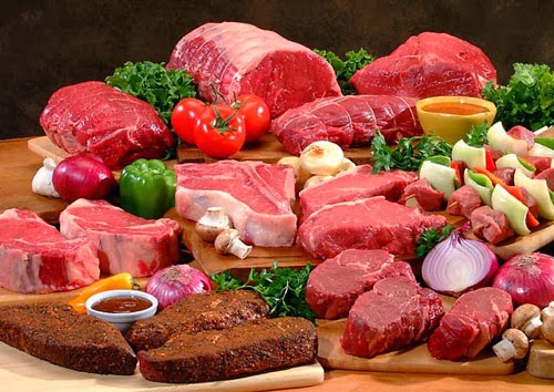 Thịt đỏ và các loại rau củ chứa nhiều axit oxalic làm tăng nguy cơ hình thành sỏi thận.