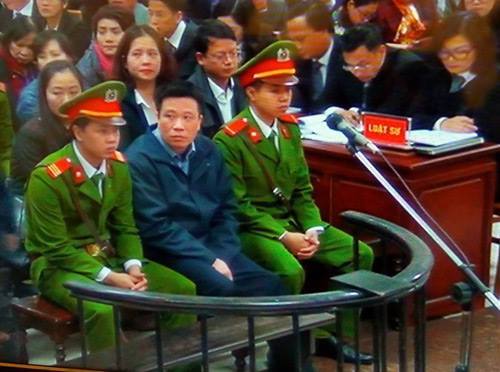 Hà Văn Thắm tại phiên xét xử hồi tháng 3