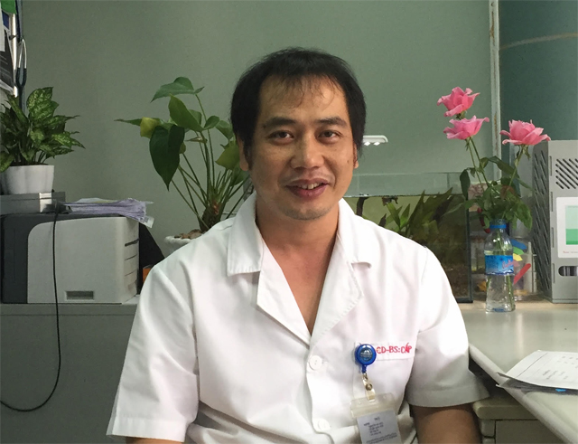 
BS Nguyễn Trung Cấp - Trưởng khoa Cấp cứu bệnh viện Bệnh nhiệt đới Trung ương.
