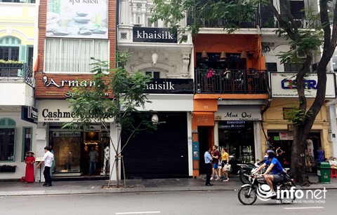 
Một cửa hàng Khaisilk trên đường Đồng Khởi đã đóng cửa sau vụ lùm xùm một khăn hai mác xuất xứ.
