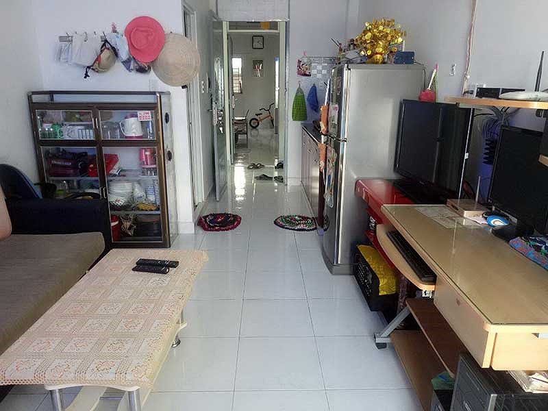 Bên trong căn hộ có diện tích nhỏ của Công ty Xây dựng Lê Thành với tiện nghi tối thiểu cho gia đình nhỏ sinh sống. Ảnh: THÙY LINH