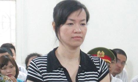 Nguyễn Hồng Anh khai báo giống như một người mắc bệnh tâm thần trước phiên tòa.