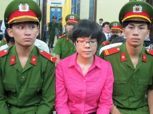 
Bị cáo Huỳnh Thị Huyền Như trong phiên tòa giai đoạn 1
