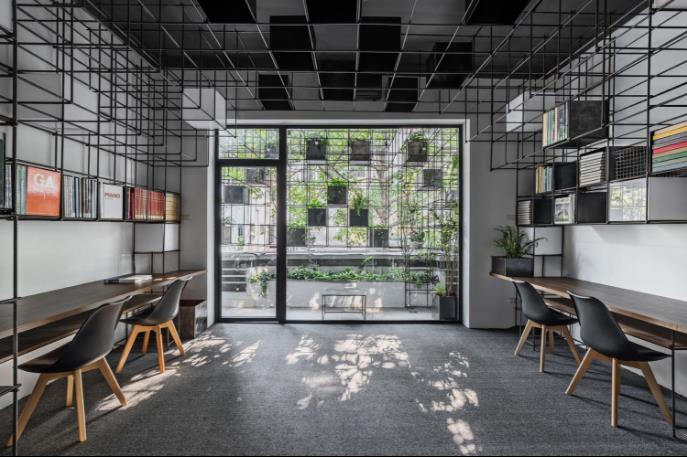 Một không gian làm việc tuyệt đẹp, thoáng sáng và tràn ngập cây xanh.