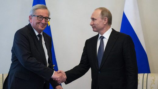 
Chủ tịch Ủy ban Châu Âu Jean- Claude Juncker và Tổng thống Nga Putin. Ảnh: Sputnik
