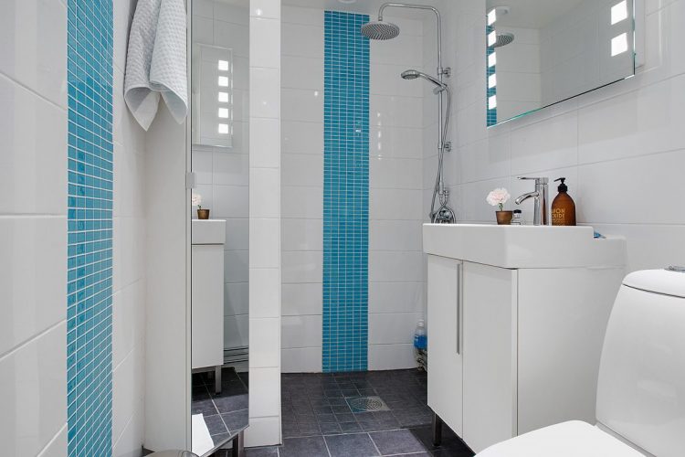 Phòng tắm được ốp đá hoàn toàn cho cả tường và sàn tạo cảm giác vô cùng hiện đại, sang trọng.