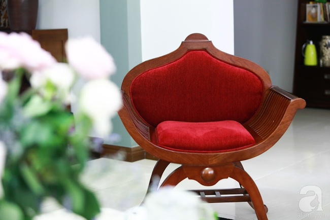 Ghế ngồi với kiểu dáng độc đáo.