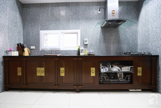 Sự kết hợp ấn tượng giữa chất liệu với màu sắc.