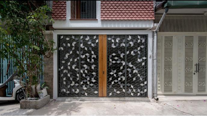 Công trình được cải tạo lại từ một căn nhà ống cũ.