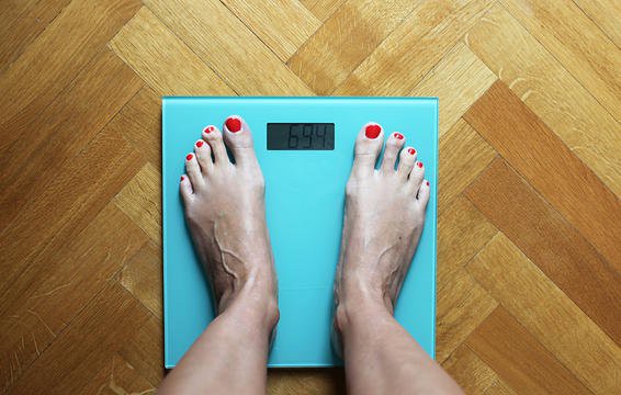 
Tiêu thụ ít carb có thể tác động tới cân nặng của bạn.
