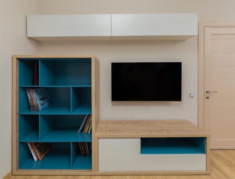 Nội thất trong căn hộ tất cả đều được làm bằng gỗ tạo cảm giác thân viện và vô cùng gần gũi.