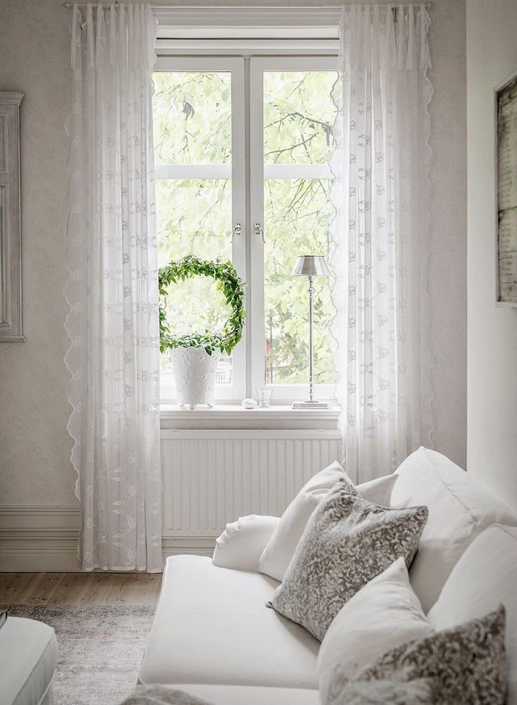 Trên diện tích nhỏ nhưng căn hộ vẫn có đầy đù các không gian chức năng được bố trí riêng biệt gồm phòng khách, phòng ngủ, khu vực bếp và nhà vệ sinh.