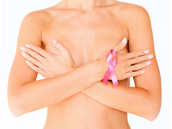 Từ núm vú đến những chiếc mụn nhỏ, sự thay đổi bề ngoài da trên ngực của bạn có thể là một dấu hiệu, triệu chứng của bệnh ung thư vú.