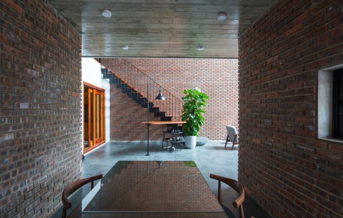 Từng góc nhỏ trong ngôi nhà này đều tạo cho con người với cảm giác như được sống hoàn toàn trong không gian thực sự yên bình, thư thái.