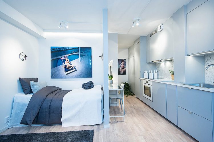  Không cần thiết phải thật kín đáo và riêng tư, góc nghỉ ngơi của cô nàng được thiết kế nhỏ gọn vừa khiết cho một chiếc giường đơn. 