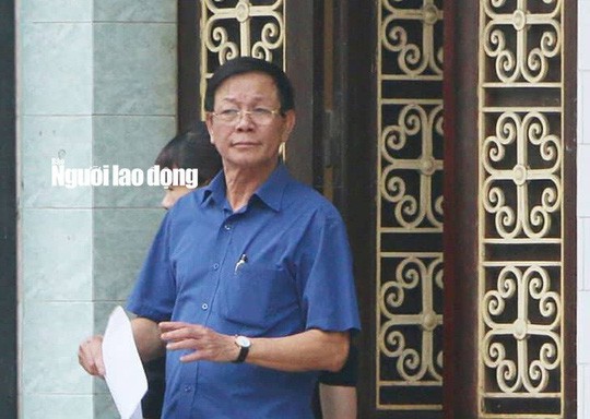 Ông Phan Văn Vĩnh phải nhập viện để điều trị - Ảnh 1.