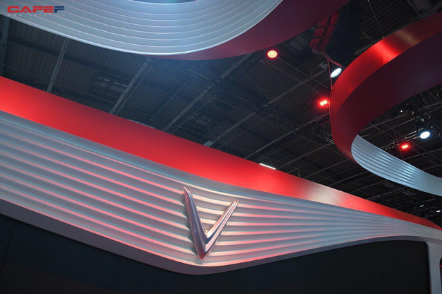Lộ diện gian hàng và sân khấu khủng của VinFast trước thềm triển lãm Paris Motor Show 2018 - Ảnh 5.