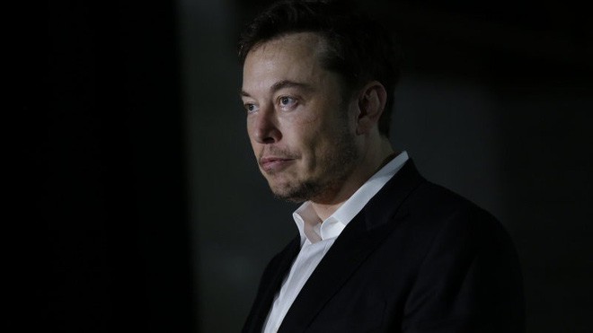 Cứ nói Elon Musk mất trí, điên rồ đi, ông vẫn là Người Sắt thực thụ: Tesla thản nhiên báo lãi 300 triệu USD - Ảnh 1. Cứ nói Elon Musk mất trí, điên rồ đi, ông vẫn là Người Sắt thực thụ: Tesla thản nhiên báo lãi 300 triệu USD - Ảnh 1.